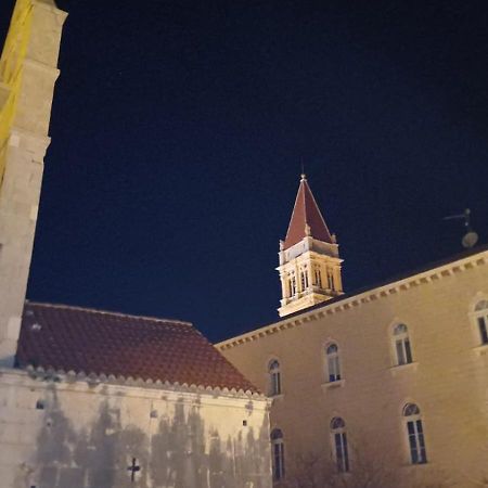 Holiday Home Ruzmarin Trogir Bagian luar foto
